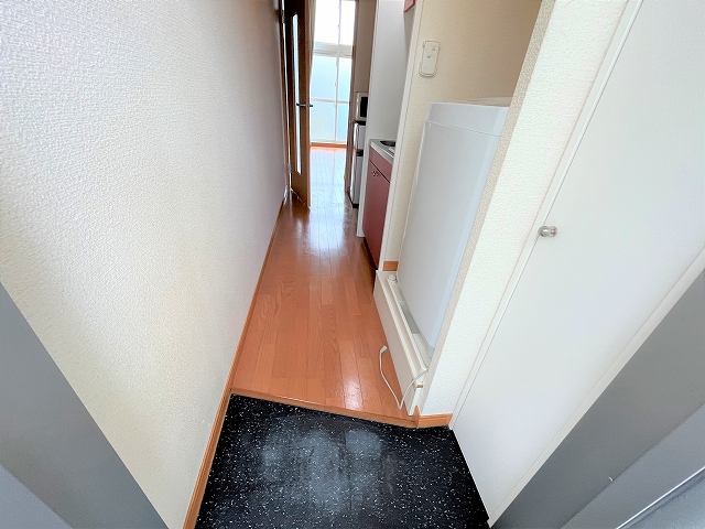 レオパレス芳山荘Ⅰ 玄関