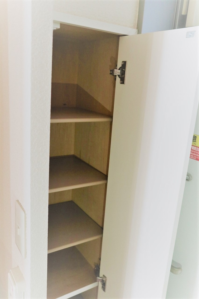 レオパレス観音 玄関