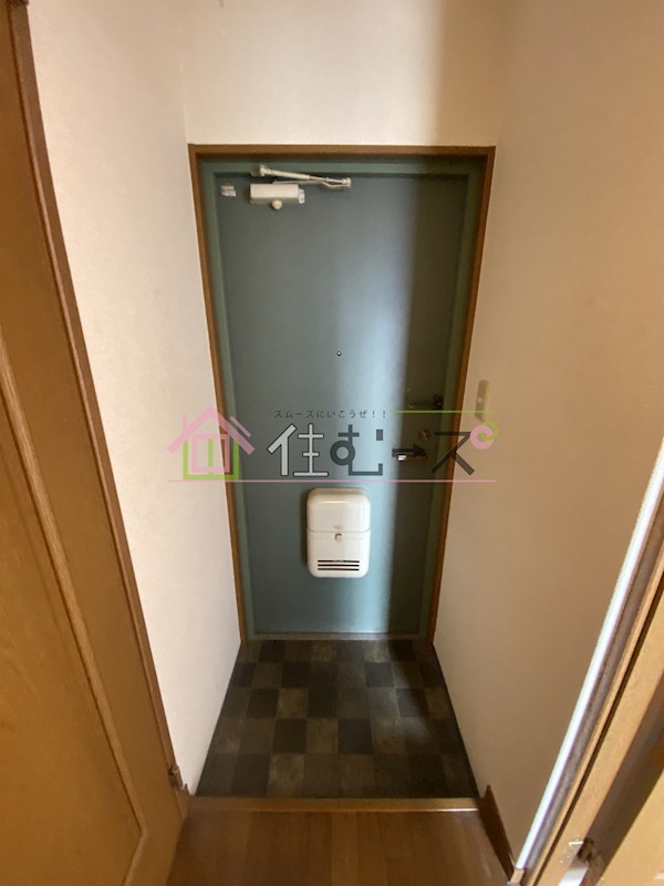 ロイヤルレスト芦原 玄関