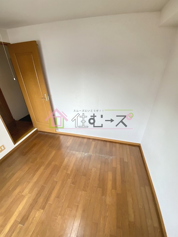 ロイヤルレスト芦原 リビング