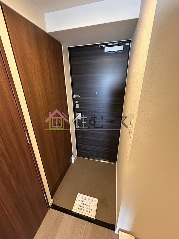 プレミアムコート阿波座WEST 玄関