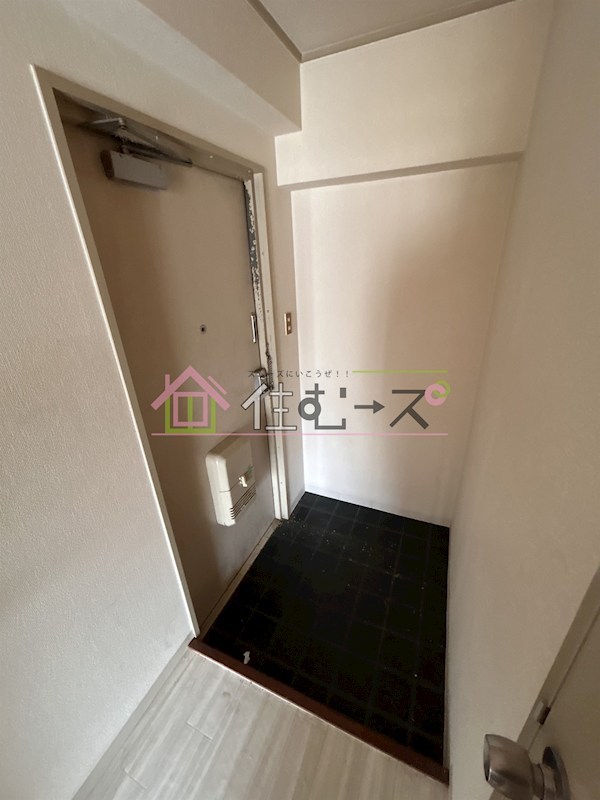 ニューライフ本町 玄関