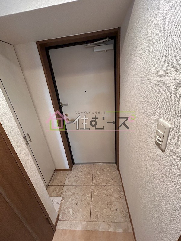 アスリート本町西 玄関