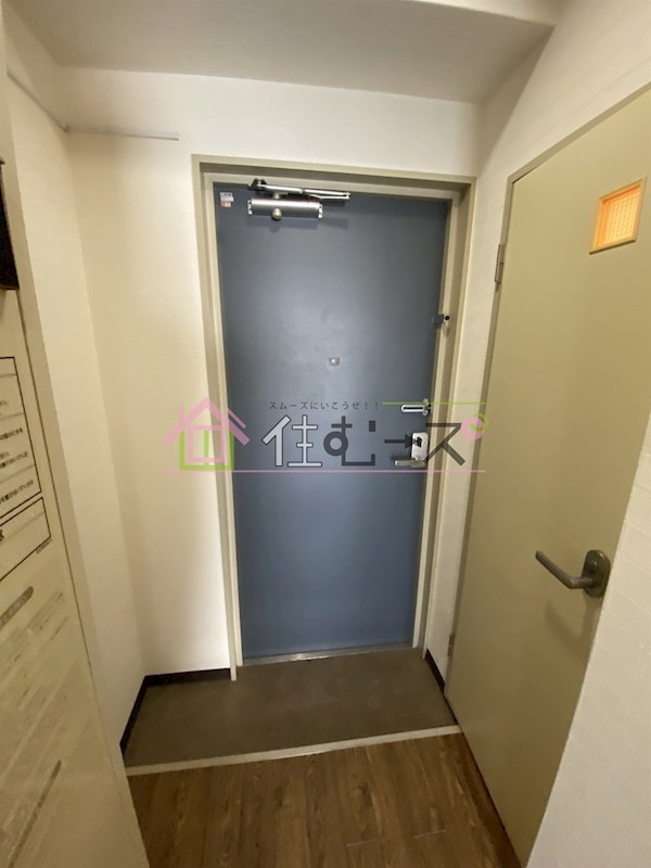 シティライフエステート難波南 玄関
