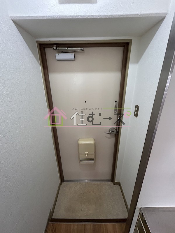 ノアーズアーク九条駅前 玄関