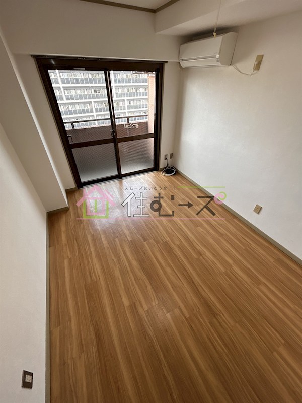 ノアーズアーク九条駅前 ベッドルーム