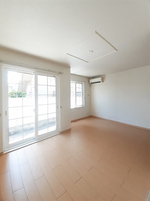 ル－エンハイム　Ⅱ リビング