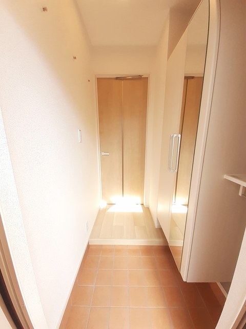 アムール日根野 玄関