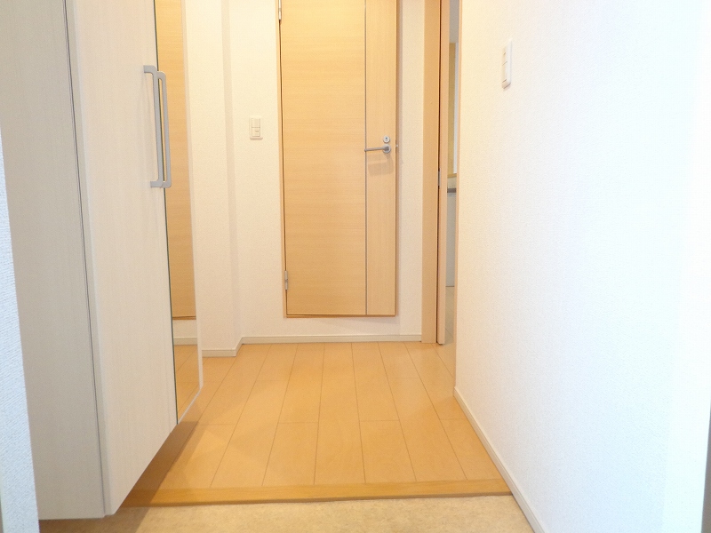 ウエストパイン 玄関