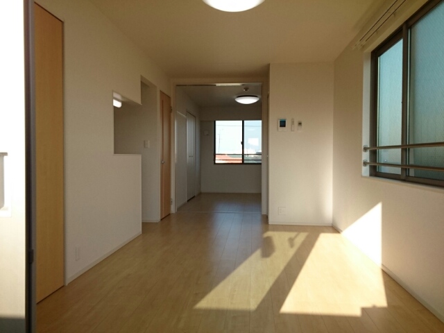 ジュリエスタ　鳳 リビング