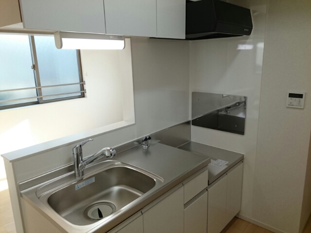 ジュリエスタ　鳳 キッチン