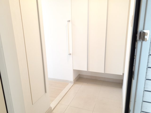 クオリティ西三国 玄関