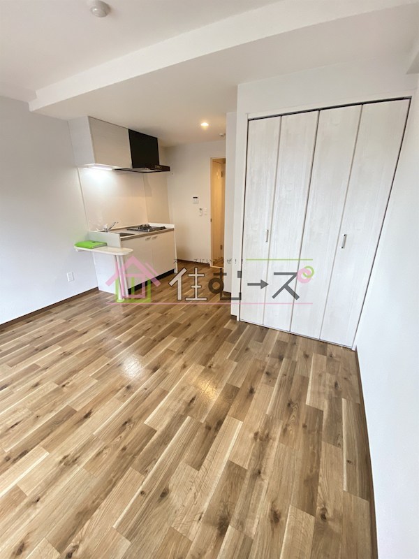 セゾンラトゥールMIYAKOJIMA リビング