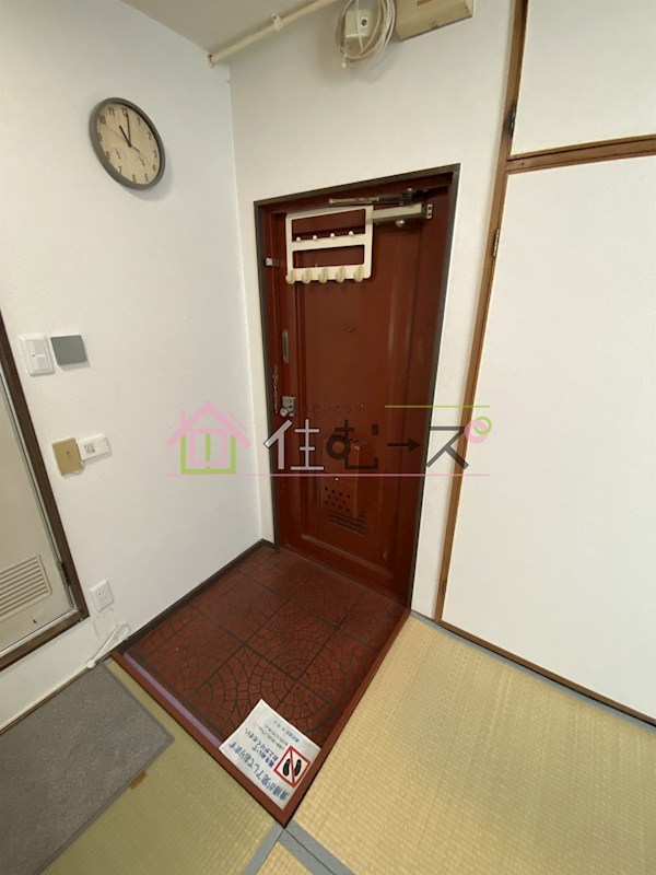 富来マンション 玄関