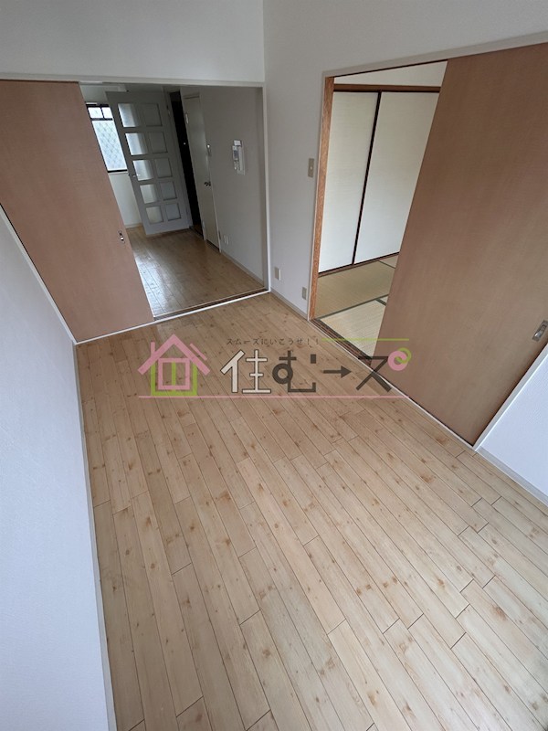 ロイヤルハイツ南栄 リビング