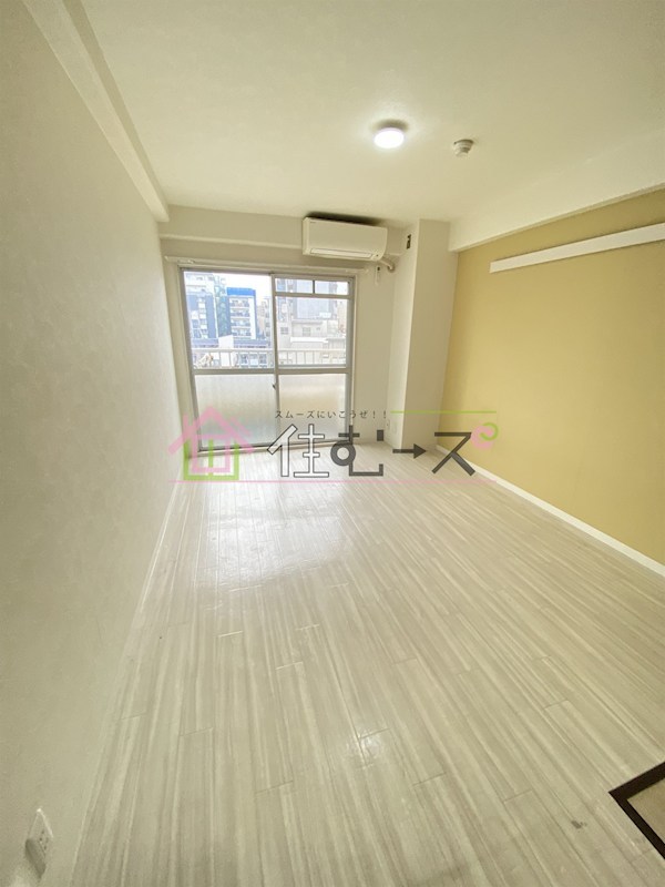 明成中津ビル ベッドルーム