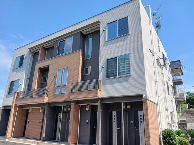 アルバモーダ 外観