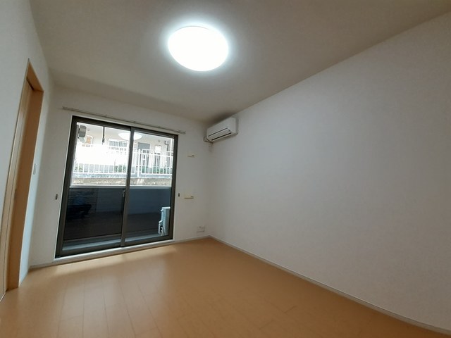 アルバモーダ リビング