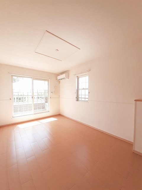 メゾン　さくら坂 リビング