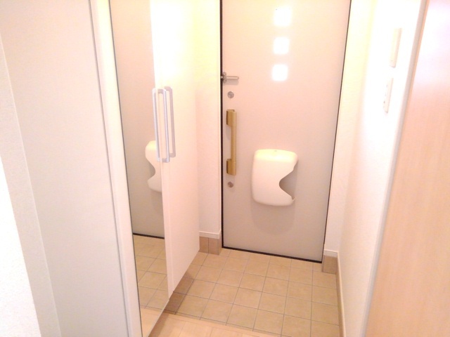 パインルーツⅠ 玄関