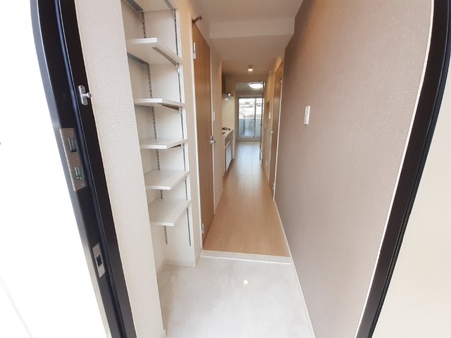 サニーレジデンス茨木 玄関