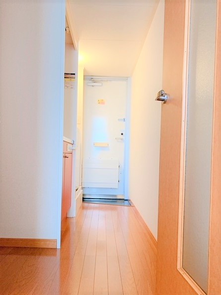 レオパレスＺｅｐｈｙｒ 玄関