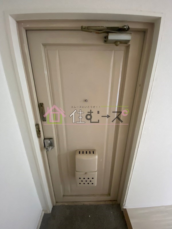 リバーヒル長居 玄関