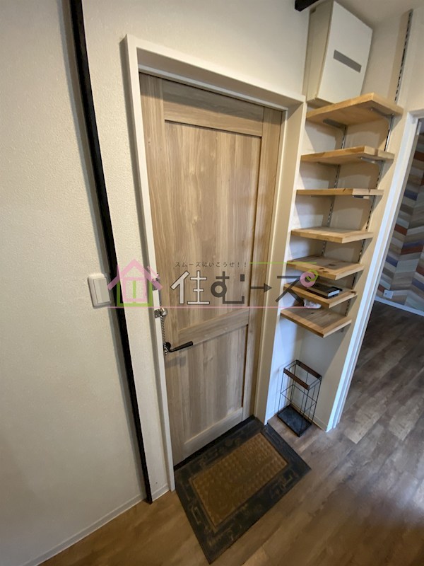 DMハイツ鴫野 玄関