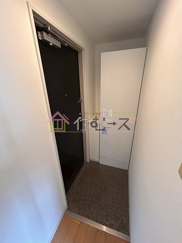 リビア岸里 玄関