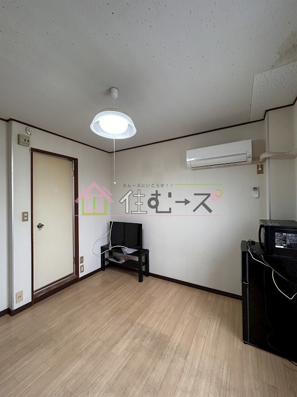 アクティブ岸里 リビング