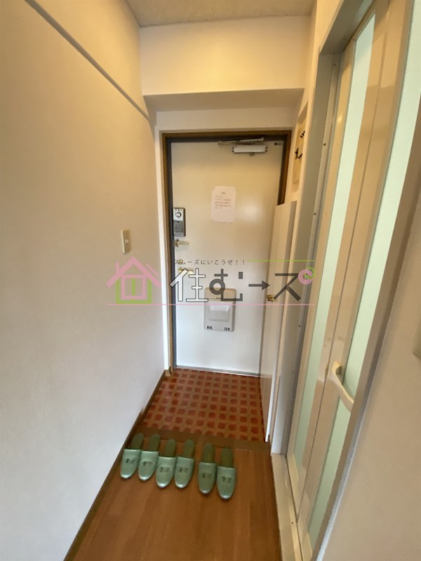 コーポカースル 玄関