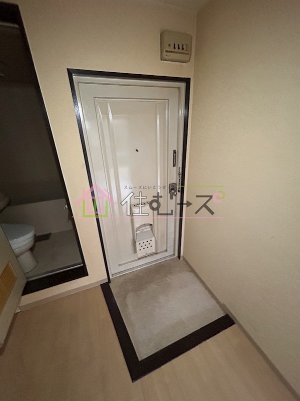 ニュー若草 玄関