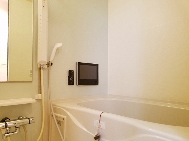 クリスタルガーデン　カラー 風呂画像