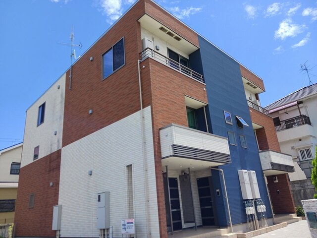 ストラーダ　ディ　ラピス 外観