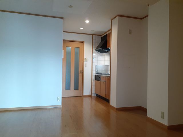 サン　フレイム リビング