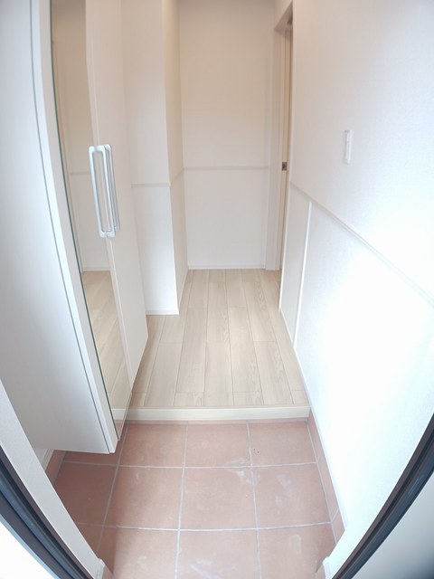 エルミタージュ泉ヶ丘２号館 玄関