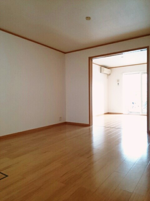 リュエルメゾンＴＹ リビング