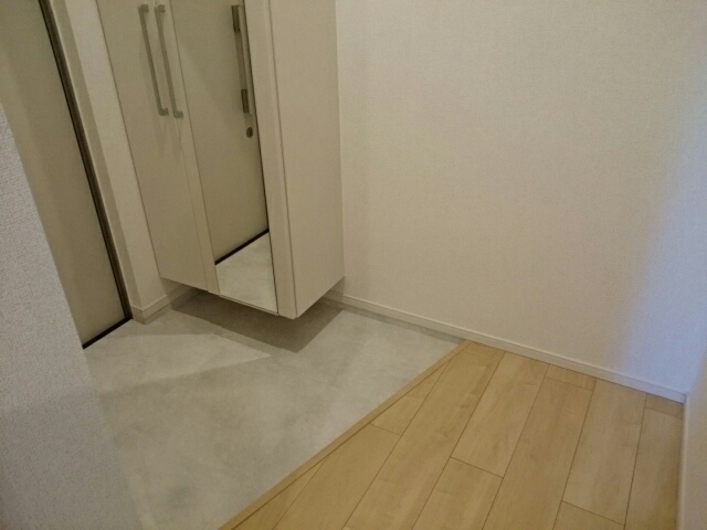 レジデンス　コーワ 玄関