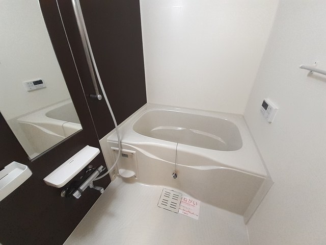 ラージ 風呂画像