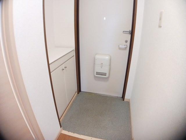 シャングリラ滝谷 玄関