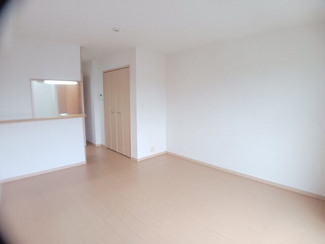 クリプトメリア　アヴェニュ－ リビング