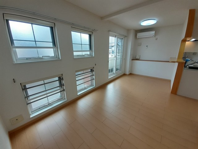 Ｓ．Ｂ．Ｒ．スクエア リビング