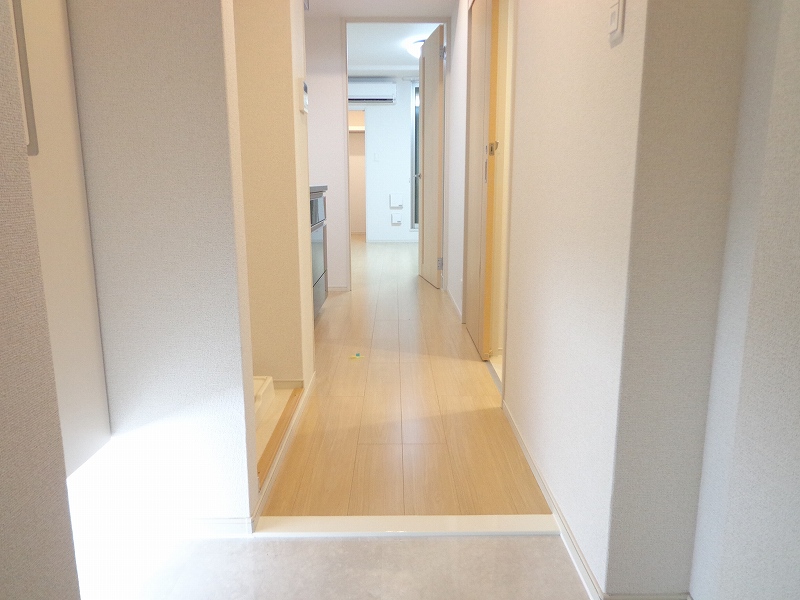 グレンツェン茨木 玄関