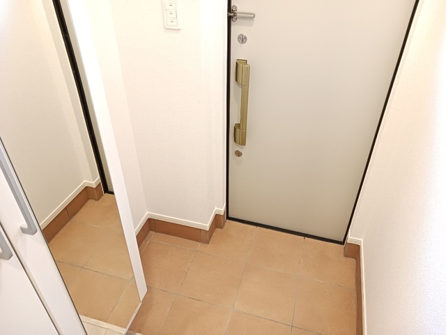 千里パークウェイⅡ 玄関