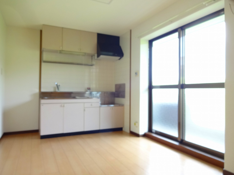 リヴ・エファート リビング