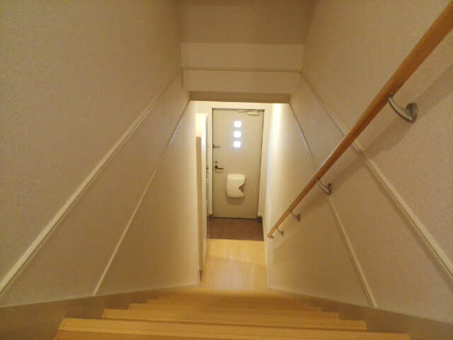 プラストサイド 玄関