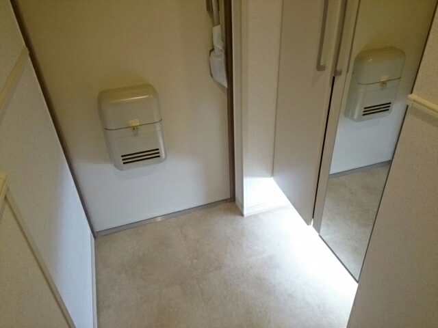 グーラテース　Ｕ．Ｈ．Ｙ 玄関