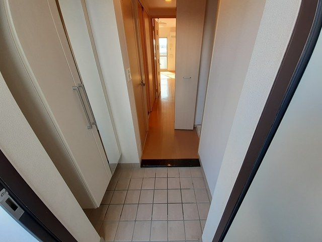 クラシェス尼崎 玄関