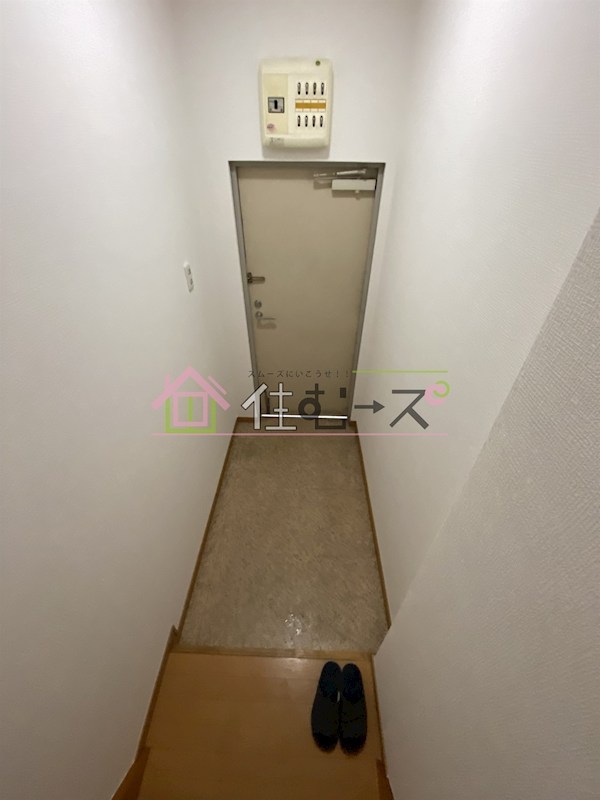 鶴橋３丁目貸家 玄関