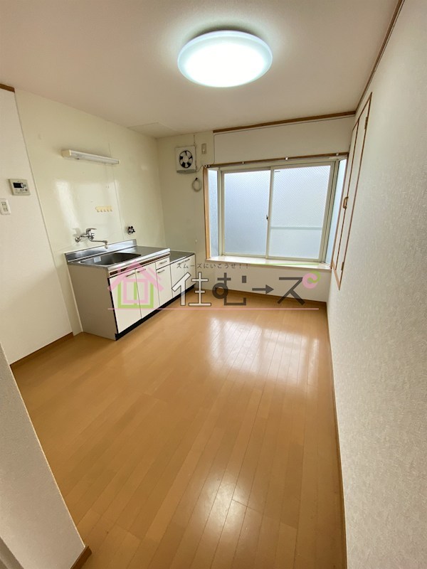 鶴橋３丁目貸家 リビング